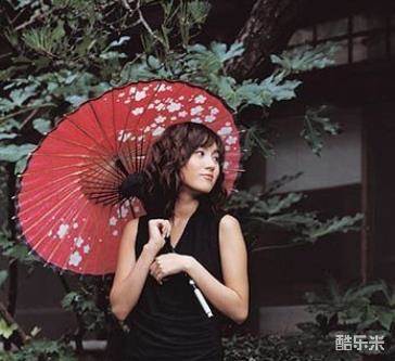 李秀英