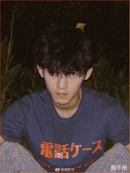 周历杰