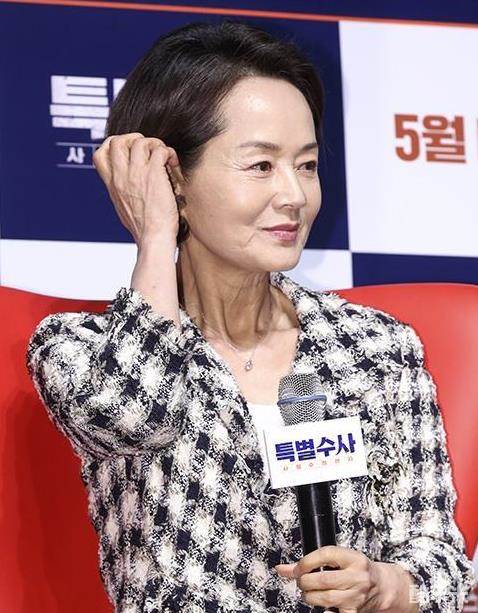 金英爱