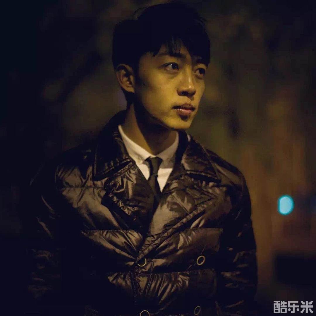 于新博