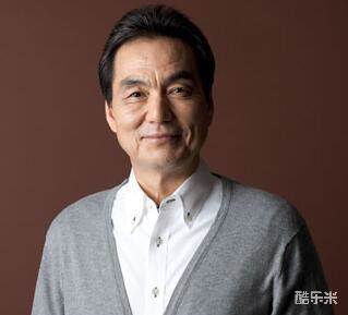 长冢京三