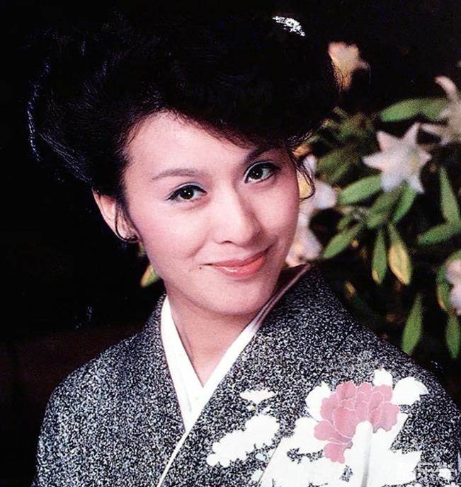 栗原小卷