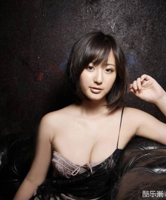 村上友梨
