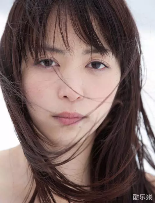 岩佐真悠子