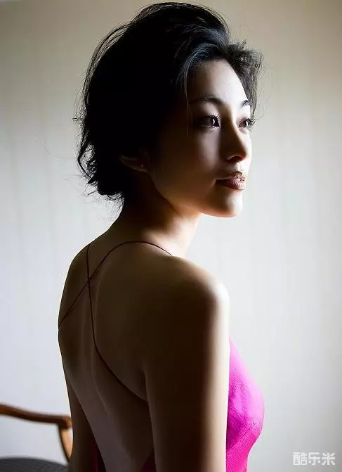 青山伦子