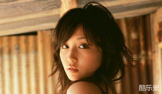 三津谷叶子