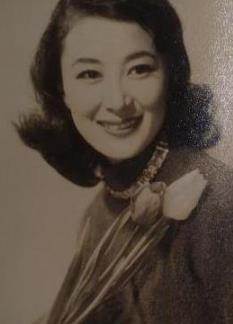 岸惠子
