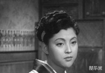 冈田茉莉子