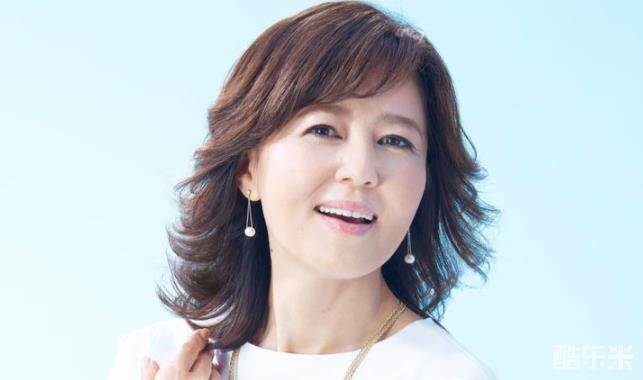 石野真子