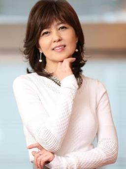 石野真子