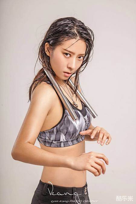 郭佳伊