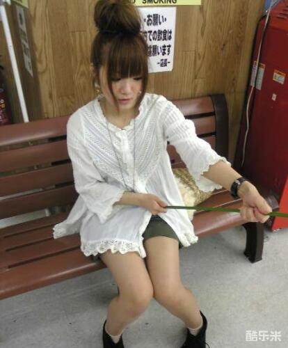 实谷奈奈