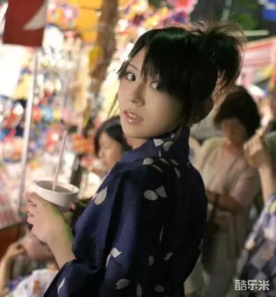 加山花衣