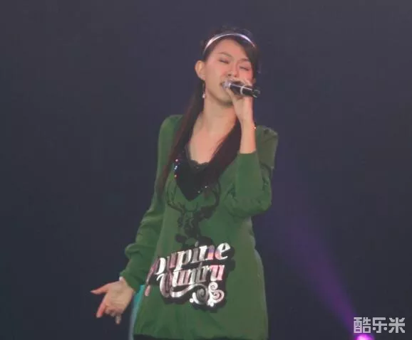 卓依婷
