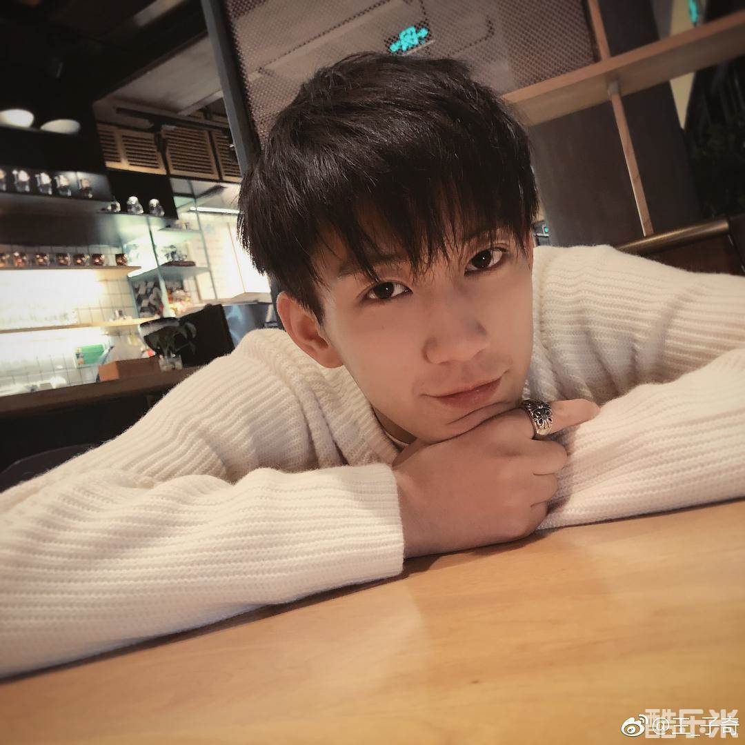 王子奇