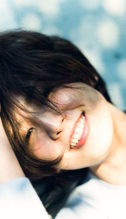 藤井萩花