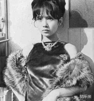 加贺麻理子