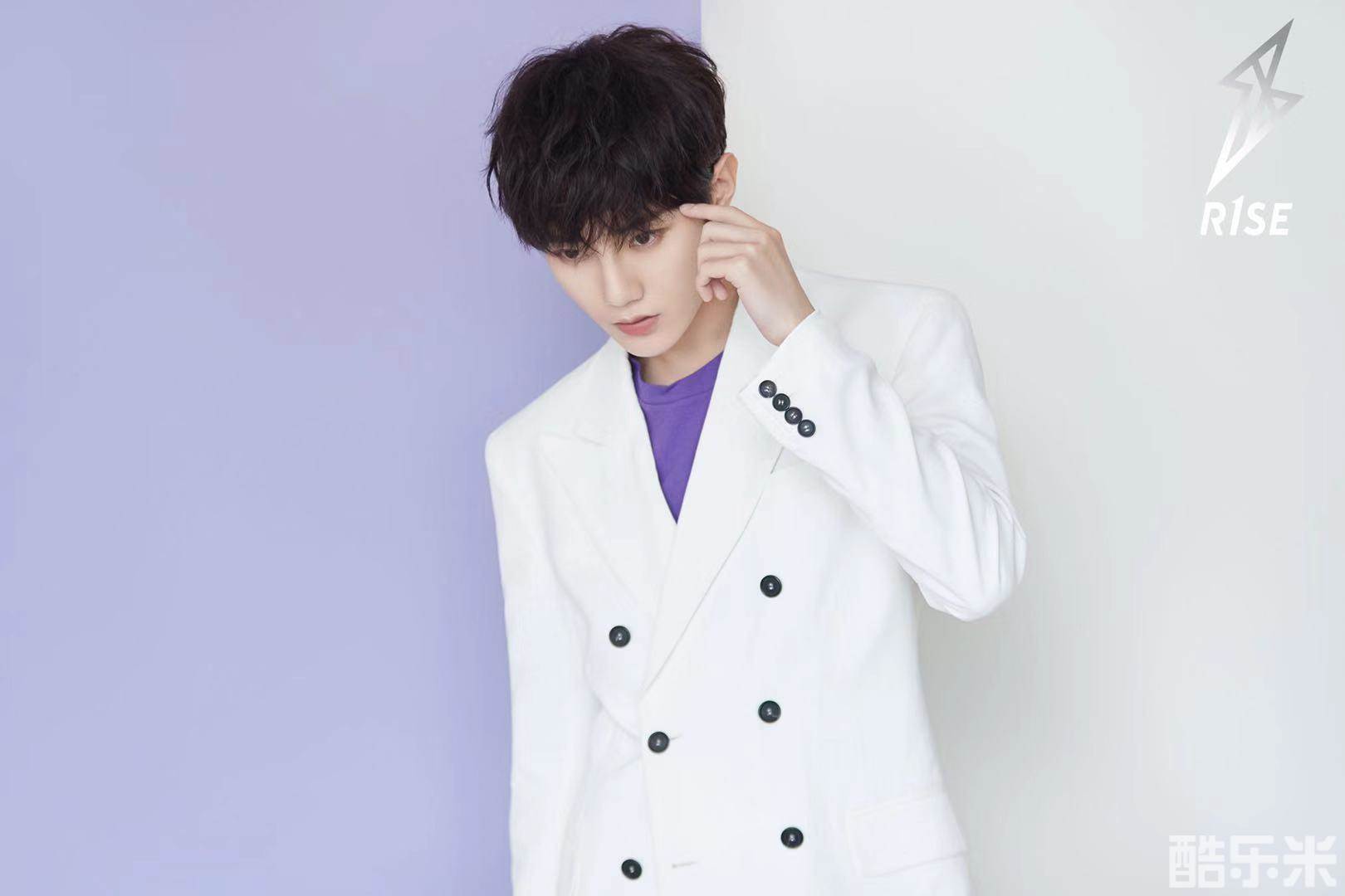 刘也