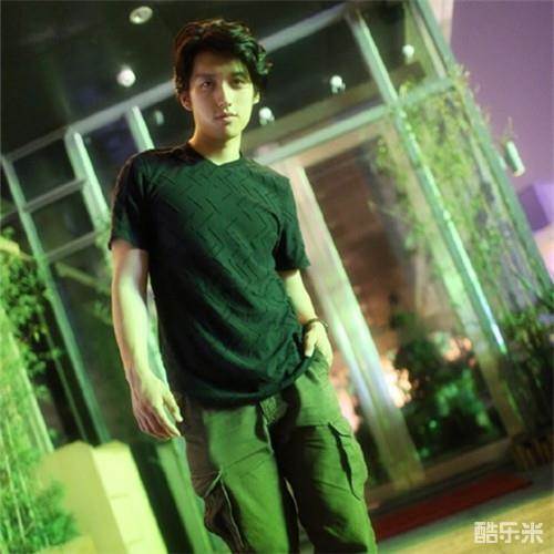 史子逸