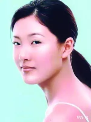 伏明霞