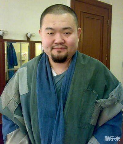 班赞