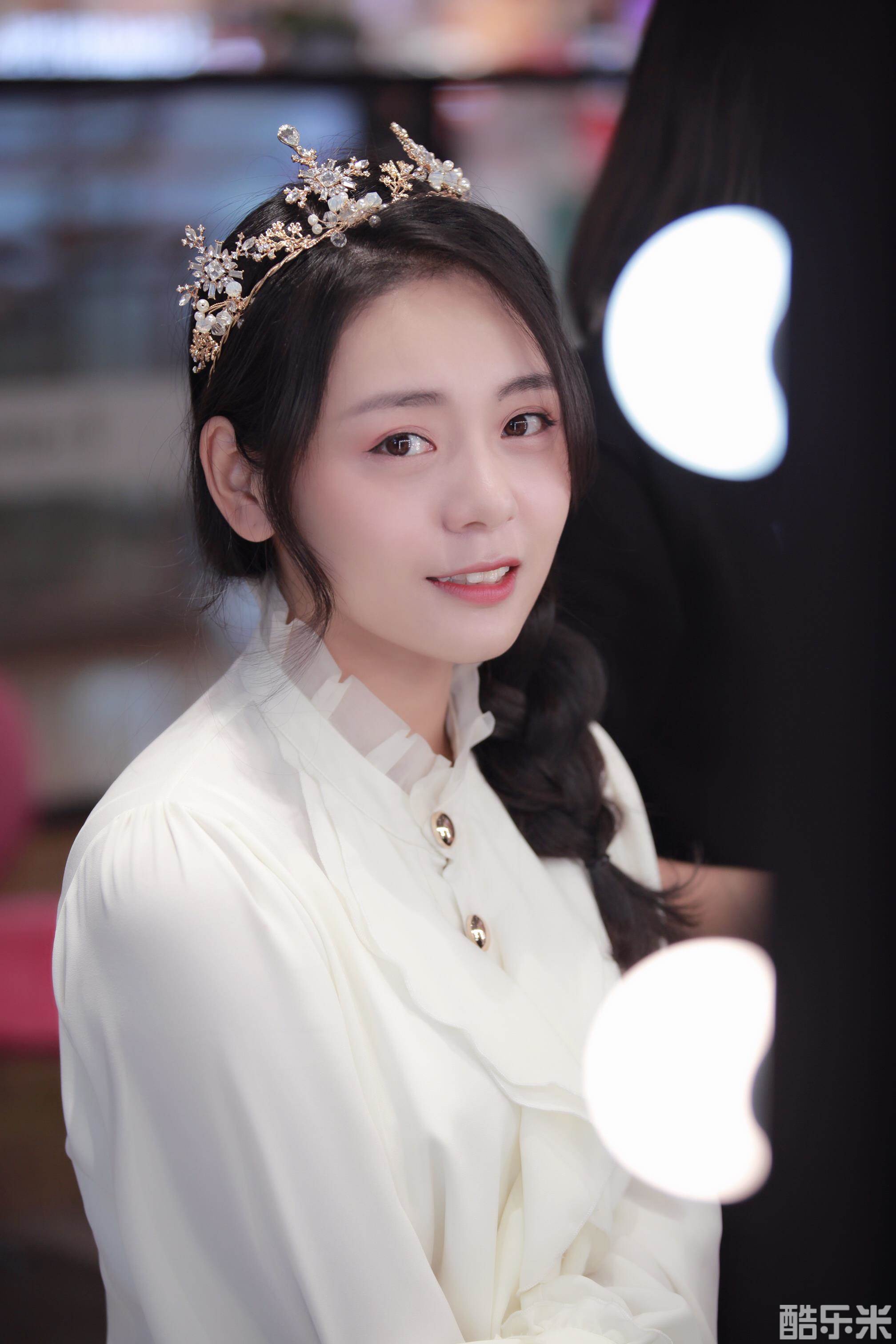 王子彤