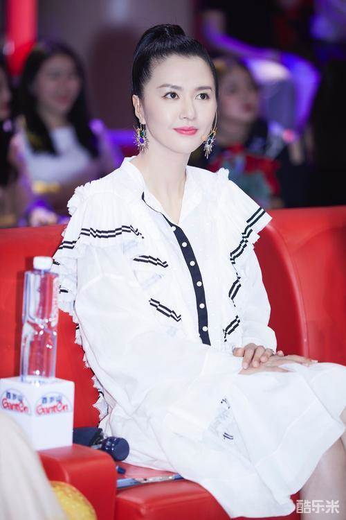 谭维维
