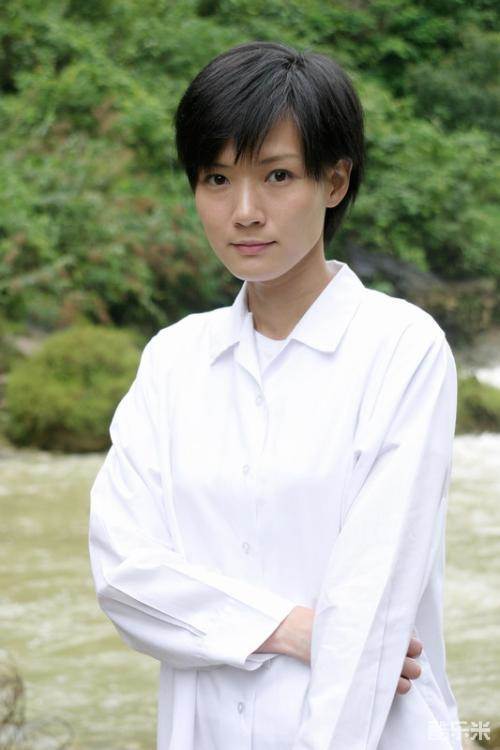 卢巧音