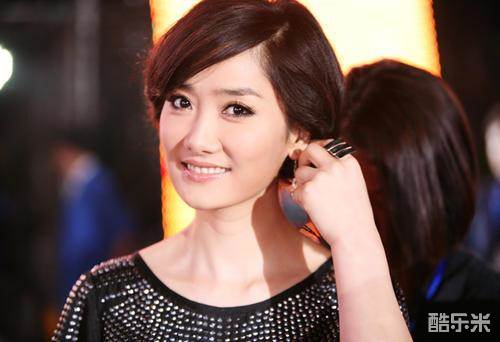 杨魏玲花