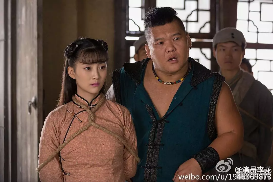 李龙