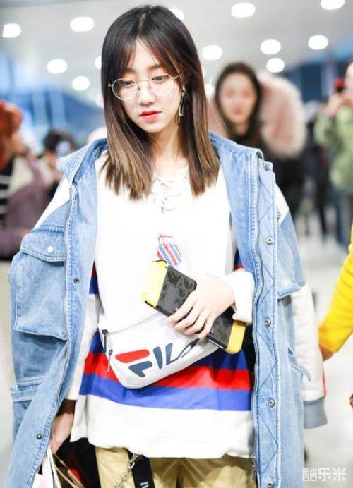 冯薪朵
