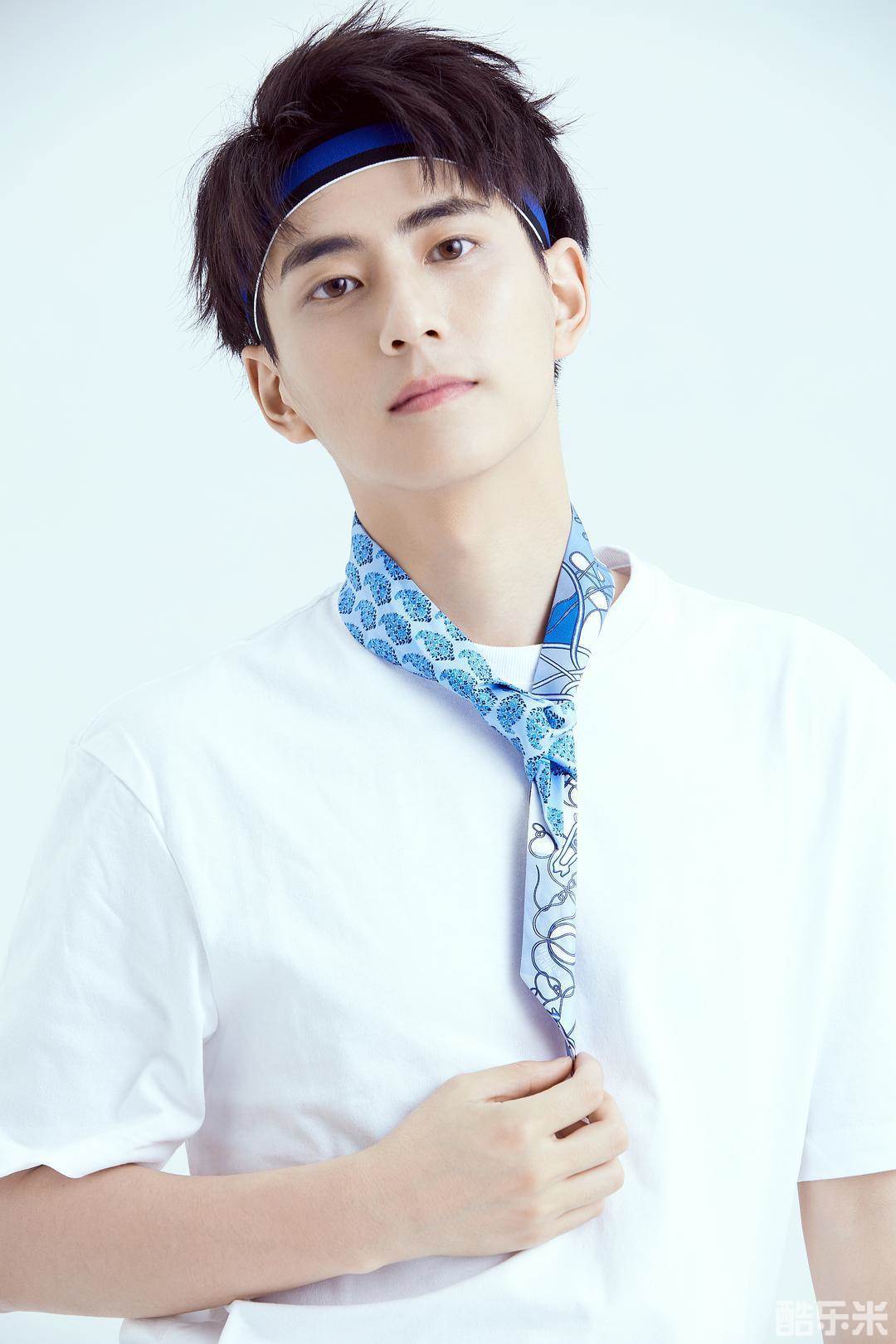 向遨宇