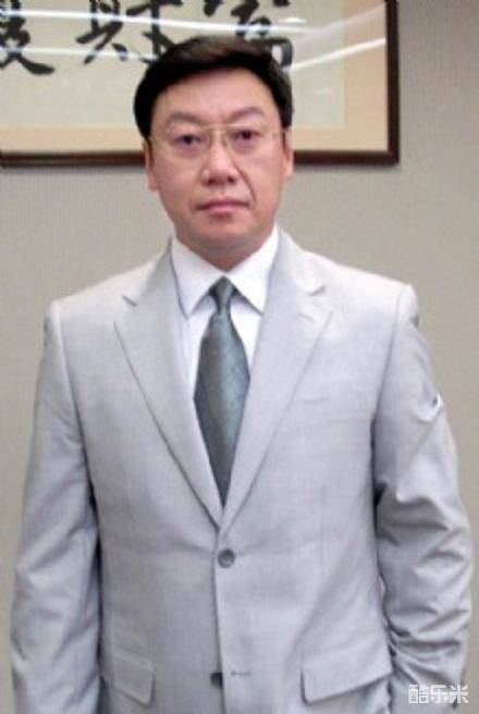 崔浩博