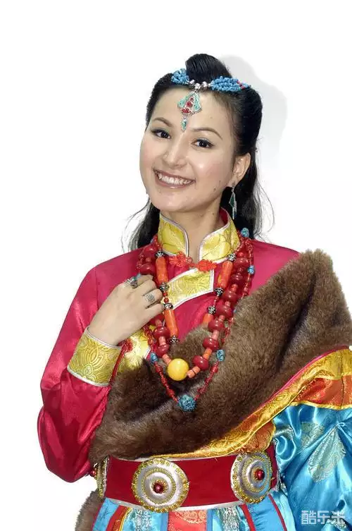泽仁央金