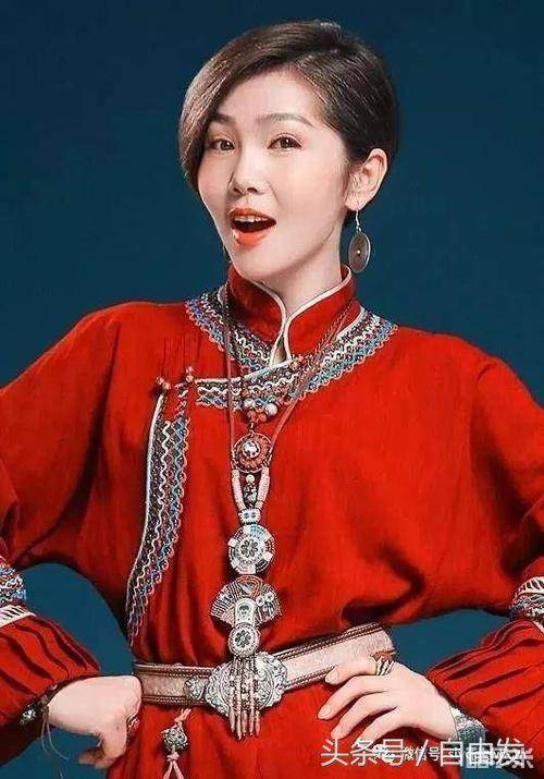 苏勒亚其其格
