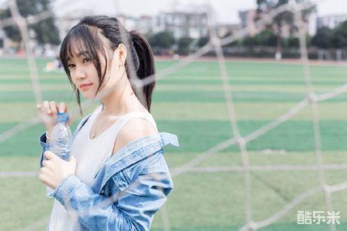 胡艾彤