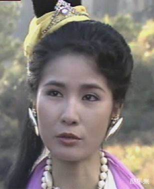 区霭玲