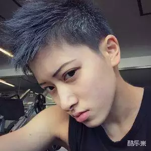 郑靓歆