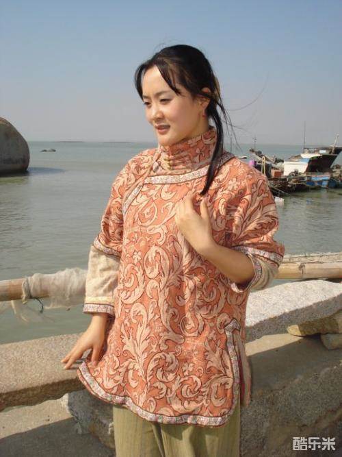 李佳蔚