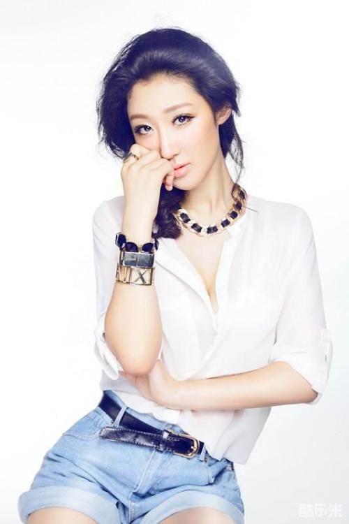 李依馨