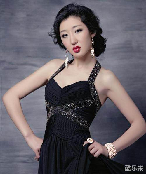 李依馨