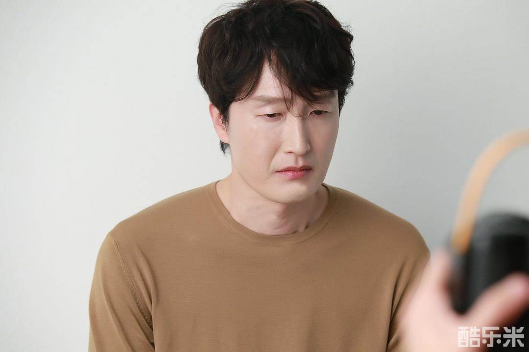 崔秉默