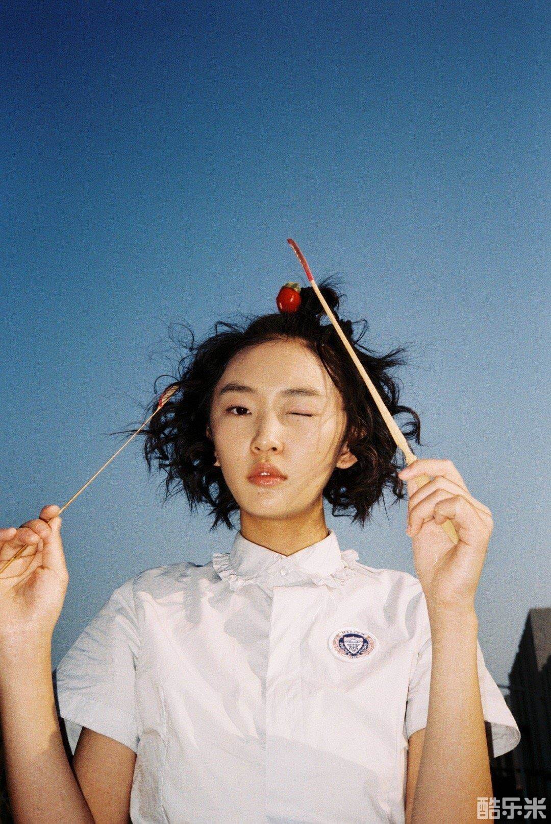 周依然