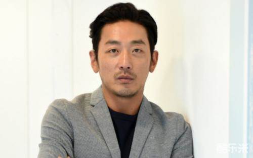 河正宇
