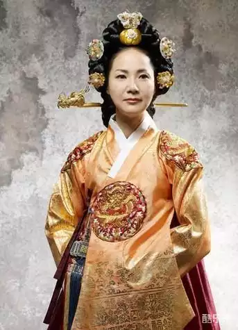 梁美京
