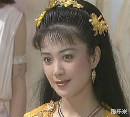 傅艺伟