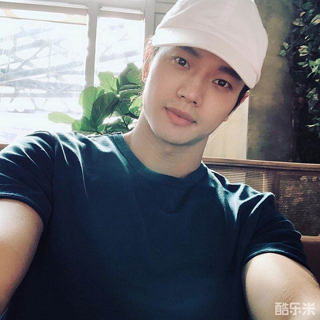 黄曦彦