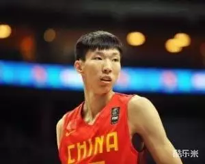 周琦