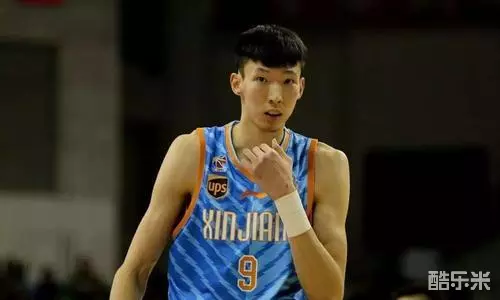 周琦