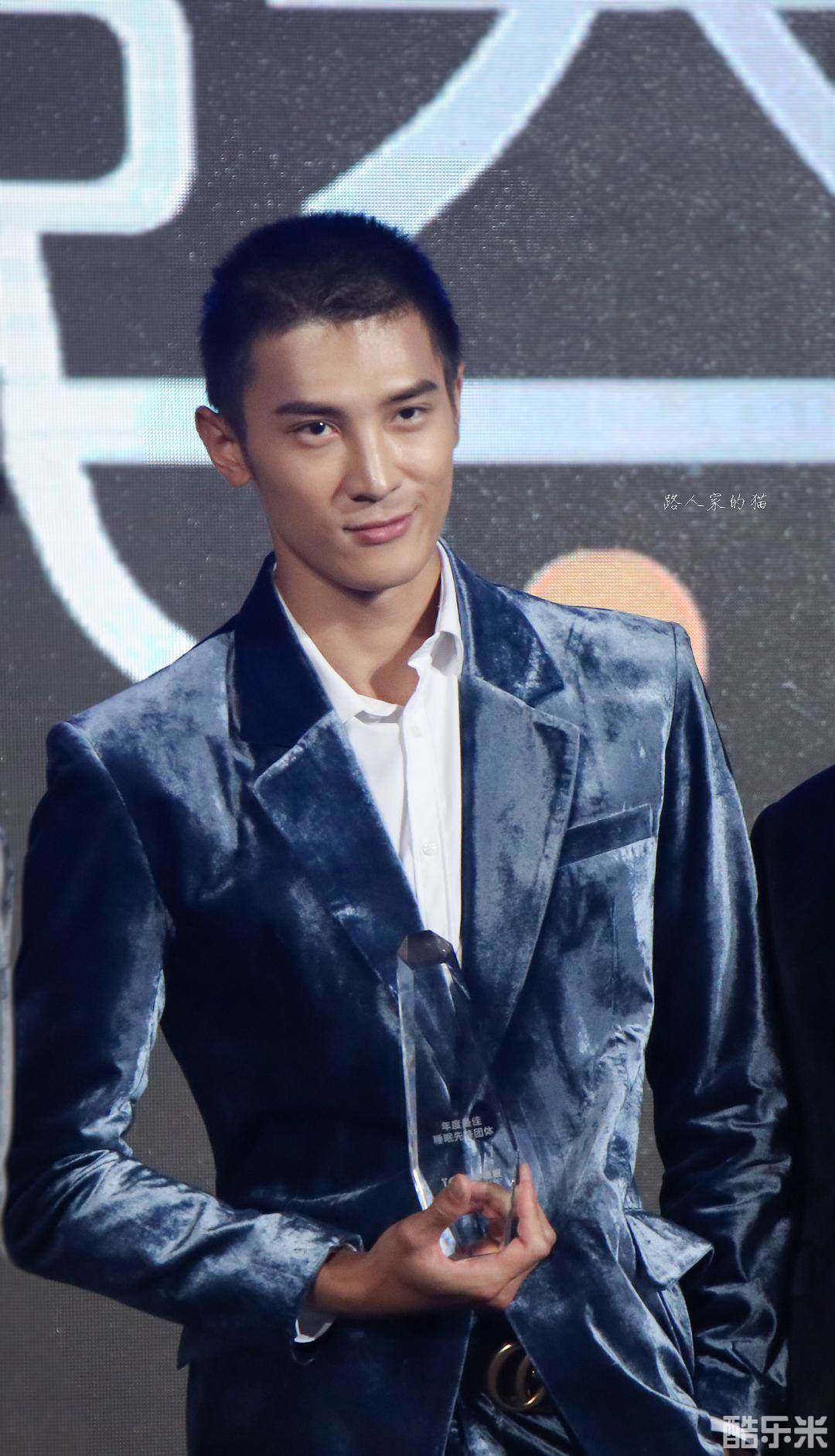李向哲